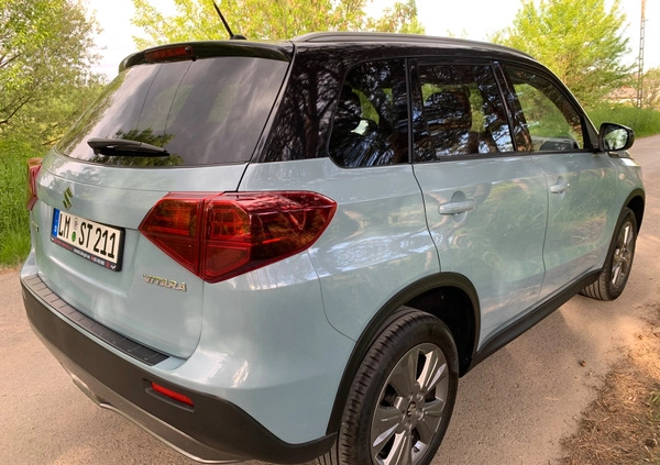 Suzuki Vitara cena 82000 przebieg: 17000, rok produkcji 2019 z Radzyń Chełmiński małe 742